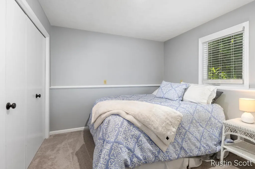 2680 Burgen Court NE Grand Rapids Charter Township MI 49525