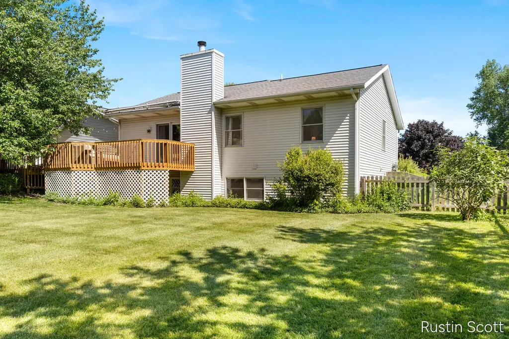 2680 Burgen Court NE Grand Rapids Charter Township MI 49525