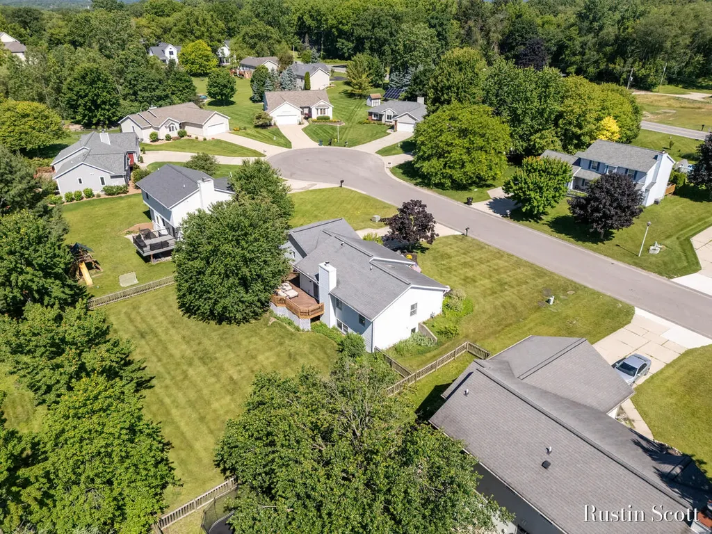 2680 Burgen Court NE Grand Rapids Charter Township MI 49525