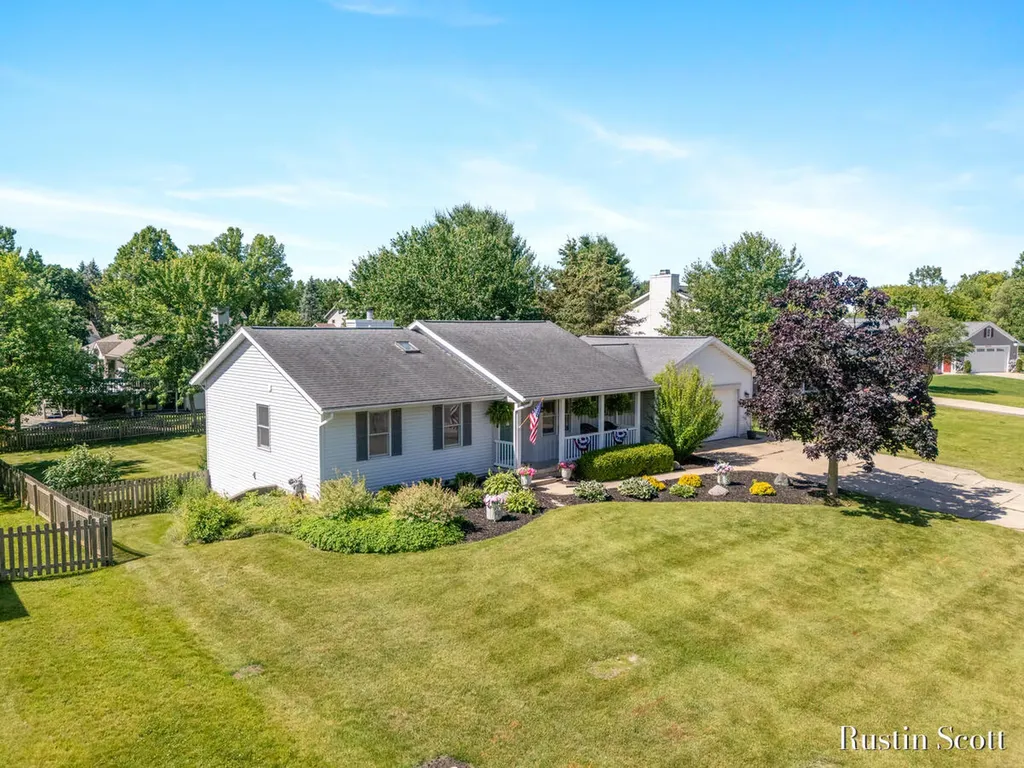 2680 Burgen Court NE Grand Rapids Charter Township MI 49525