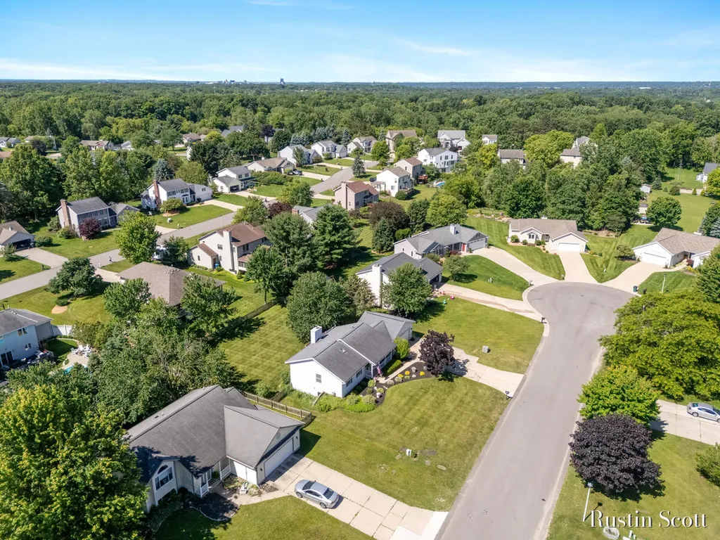 2680 Burgen Court NE Grand Rapids Charter Township MI 49525