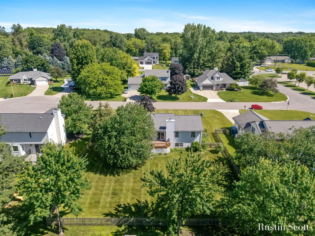 2680 Burgen Court NE Grand Rapids Charter Township MI 49525