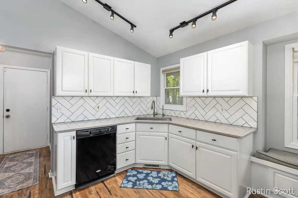 2680 Burgen Court NE Grand Rapids Charter Township MI 49525