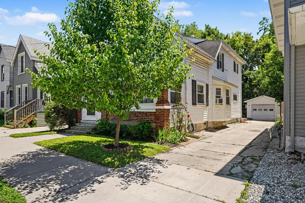 1030 Logan Street SE Grand Rapids City MI 49506