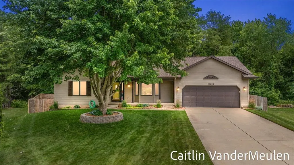 11484 Cameron Avenue Allendale Charter Township MI 49401