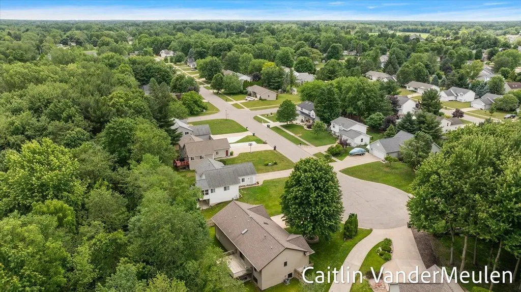 11484 Cameron Avenue Allendale Charter Township MI 49401