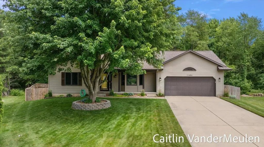 11484 Cameron Avenue Allendale Charter Township MI 49401