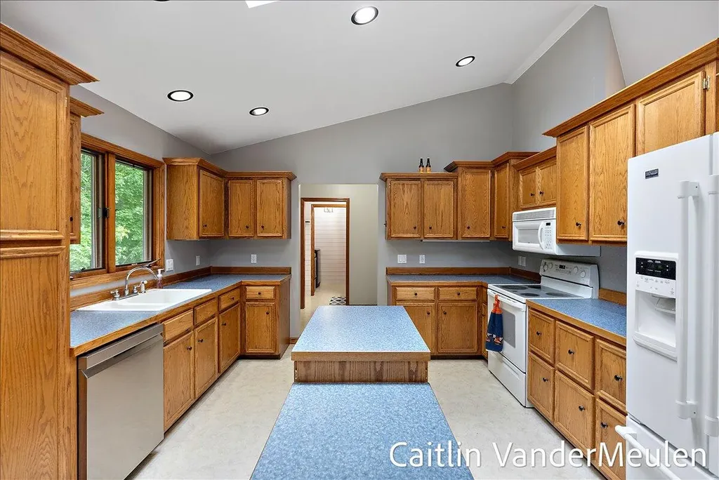 11484 Cameron Avenue Allendale Charter Township MI 49401