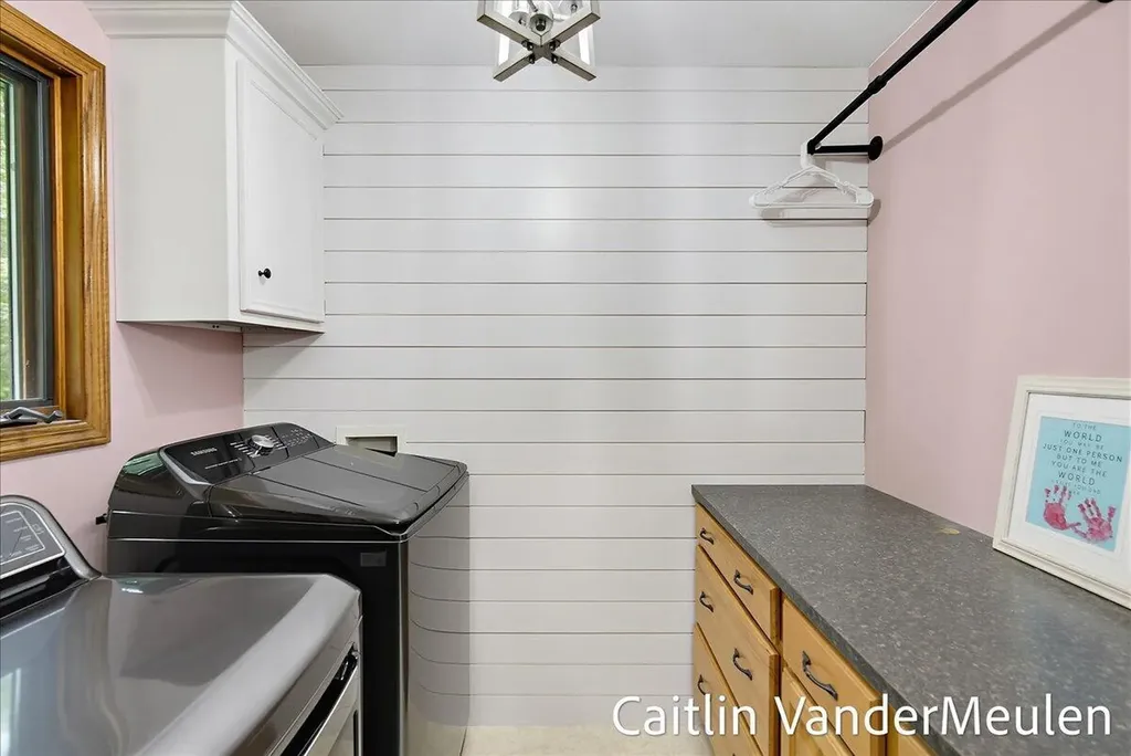 11484 Cameron Avenue Allendale Charter Township MI 49401