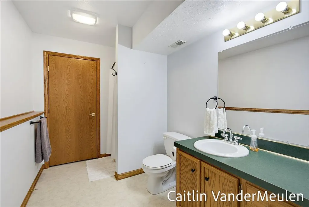 11484 Cameron Avenue Allendale Charter Township MI 49401
