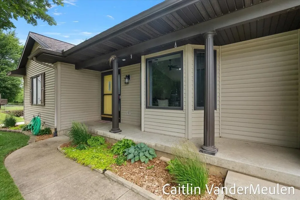 11484 Cameron Avenue Allendale Charter Township MI 49401