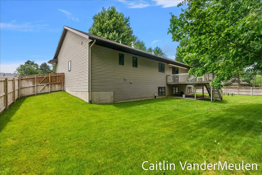 11484 Cameron Avenue Allendale Charter Township MI 49401