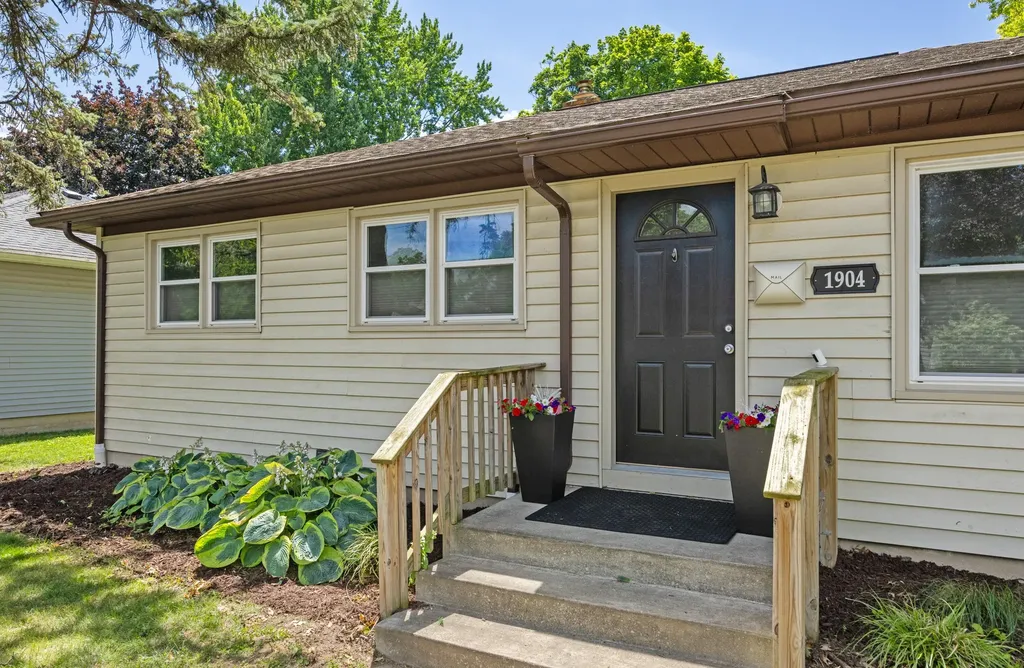 1904 Griggs Street SE Grand Rapids City MI 49506