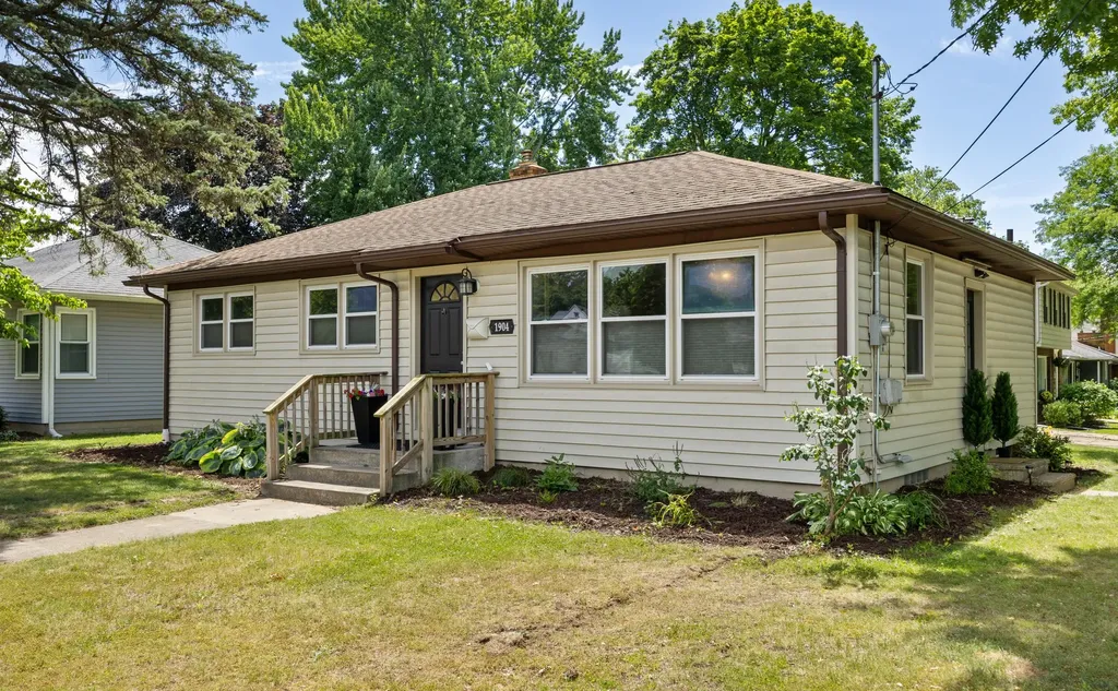1904 Griggs Street SE Grand Rapids City MI 49506
