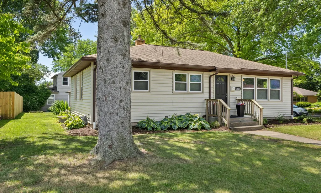 1904 Griggs Street SE Grand Rapids City MI 49506