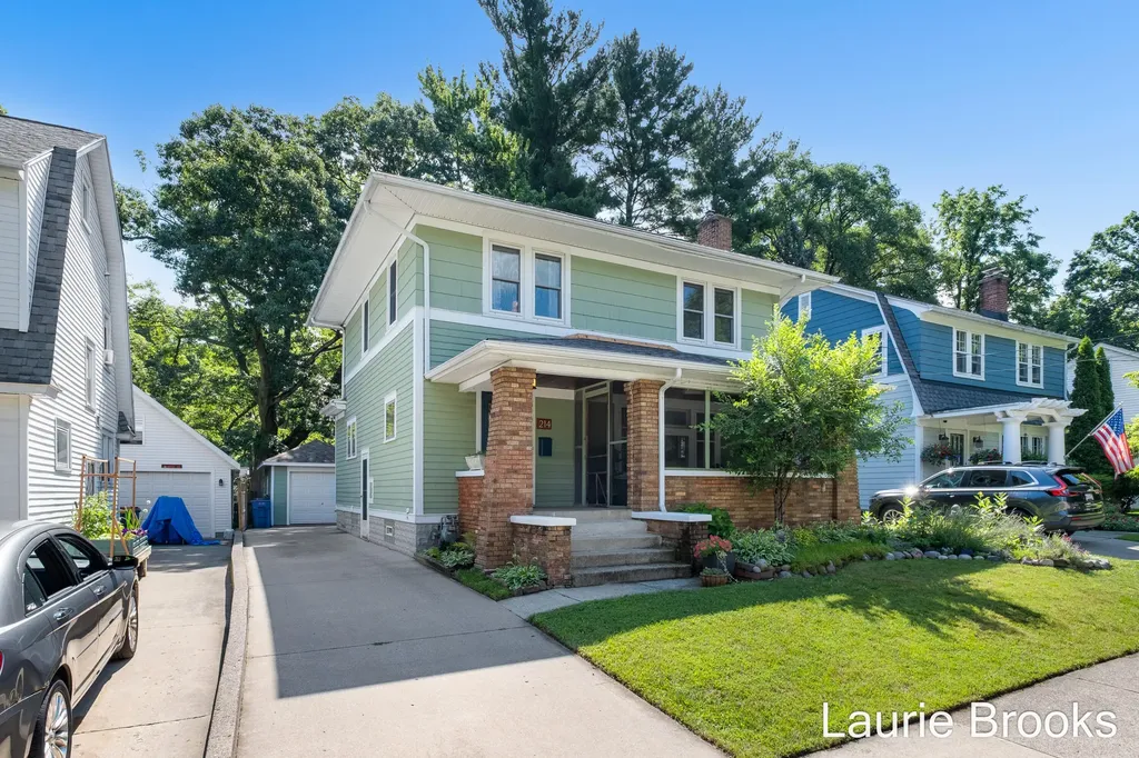 214 Glenhaven Avenue NW Grand Rapids City MI 49504