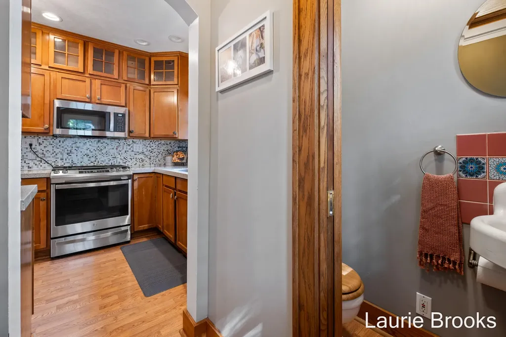 214 Glenhaven Avenue NW Grand Rapids City MI 49504