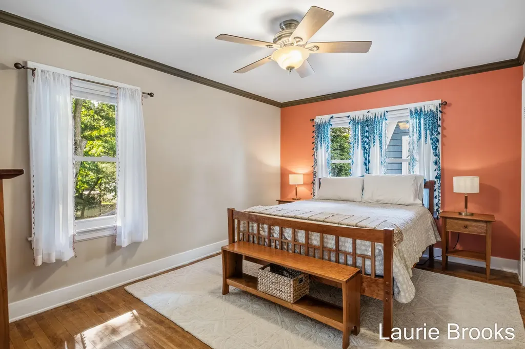 214 Glenhaven Avenue NW Grand Rapids City MI 49504