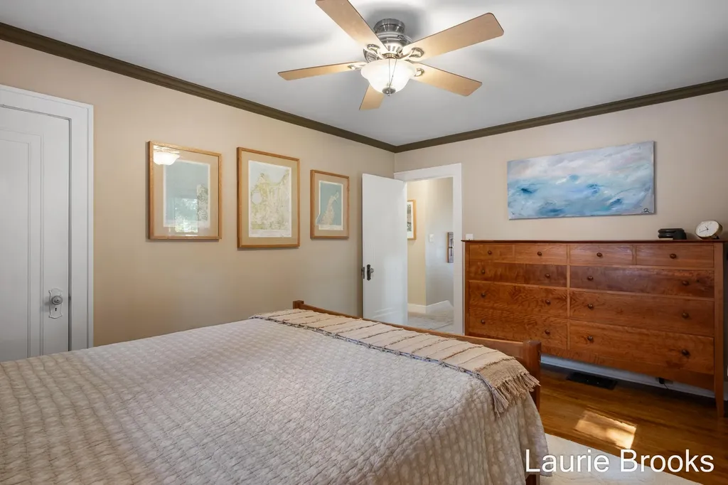 214 Glenhaven Avenue NW Grand Rapids City MI 49504