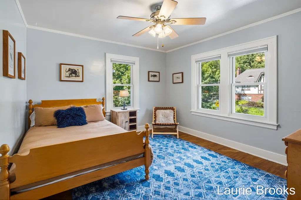 214 Glenhaven Avenue NW Grand Rapids City MI 49504