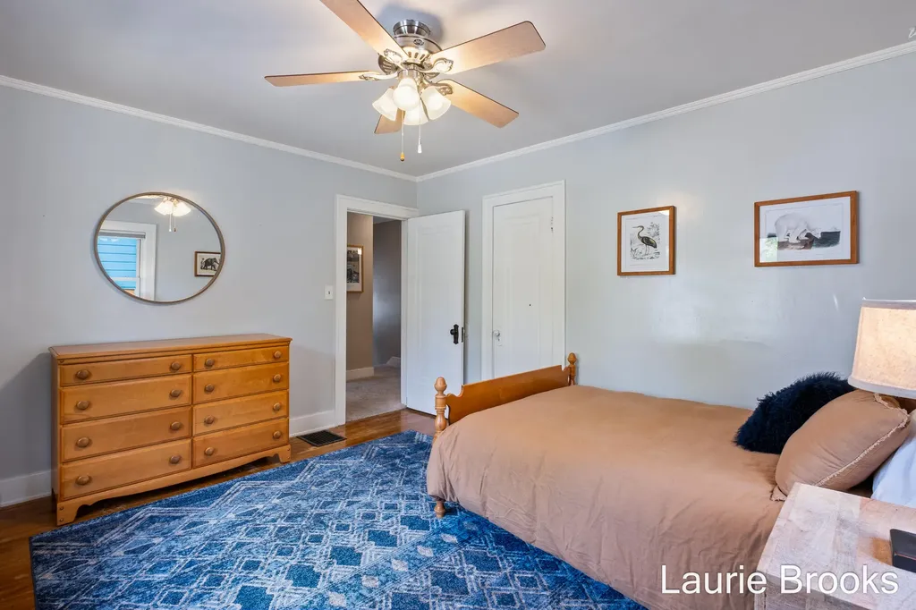 214 Glenhaven Avenue NW Grand Rapids City MI 49504