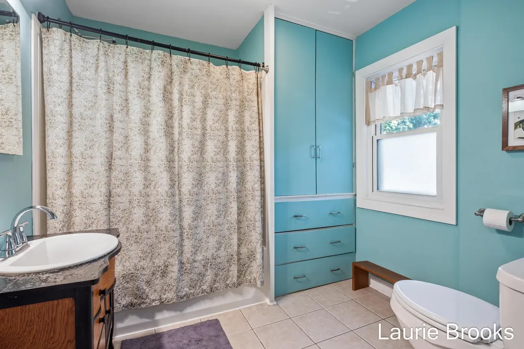 214 Glenhaven Avenue NW Grand Rapids City MI 49504