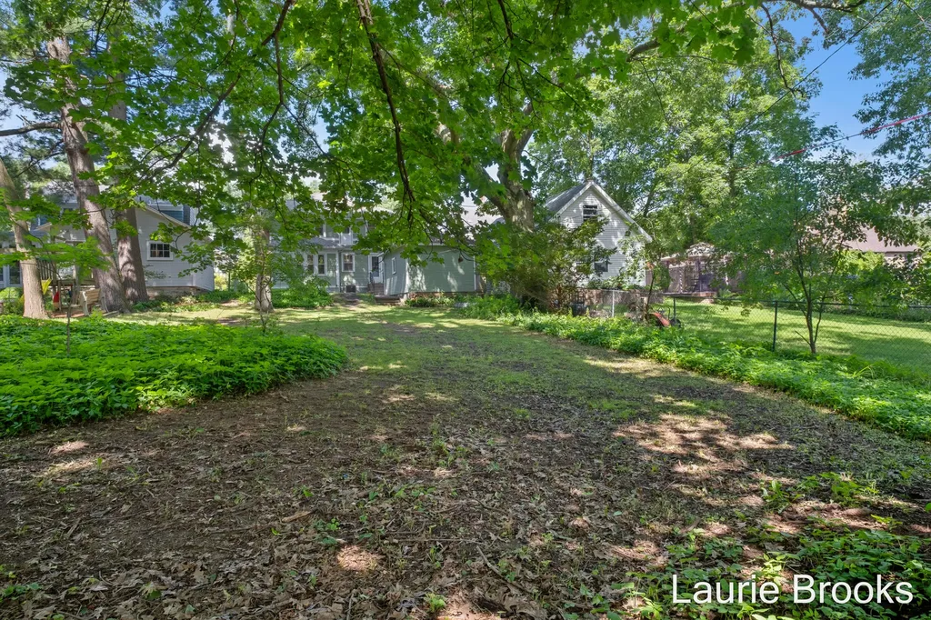 214 Glenhaven Avenue NW Grand Rapids City MI 49504