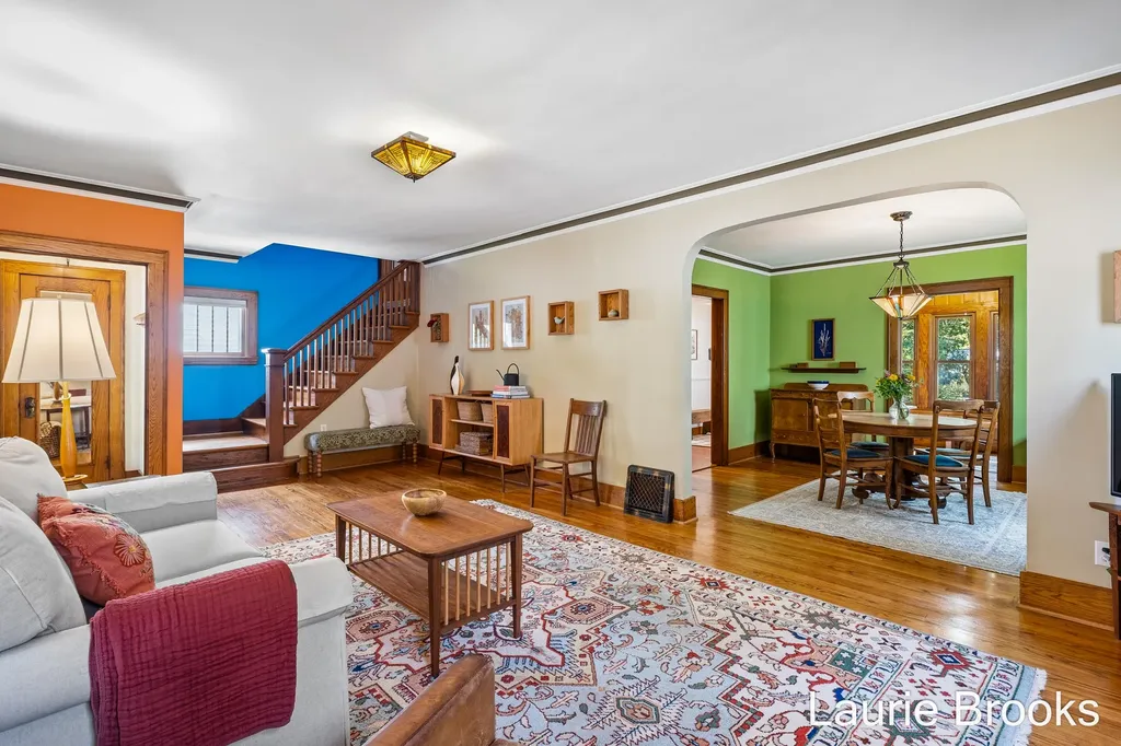 214 Glenhaven Avenue NW Grand Rapids City MI 49504