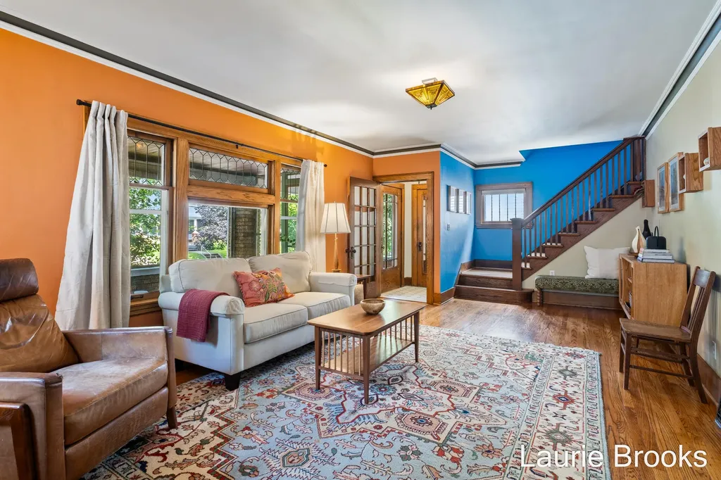 214 Glenhaven Avenue NW Grand Rapids City MI 49504