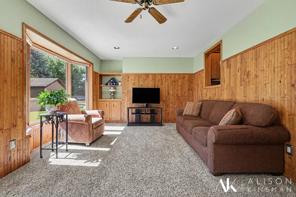 3714 Oskalossa Drive SW Grandville City MI 49418