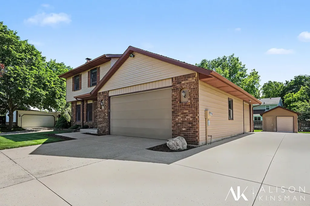 3714 Oskalossa Drive SW Grandville City MI 49418