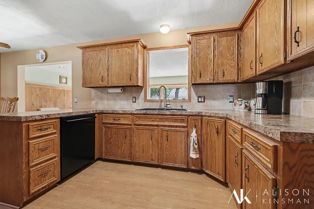 3714 Oskalossa Drive SW Grandville City MI 49418