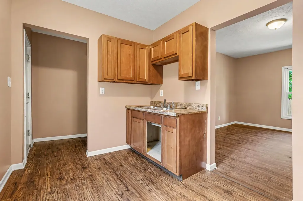 740 12th Street NW Grand Rapids City MI 49504