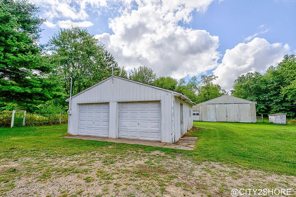 9905 52nd Avenue Allendale Charter Township MI 49401