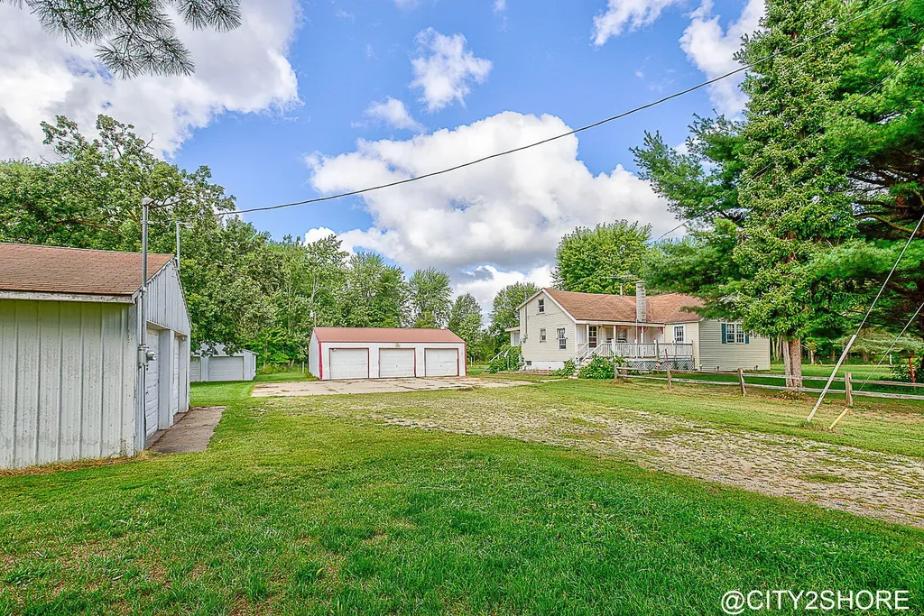 9905 52nd Avenue Allendale Charter Township MI 49401
