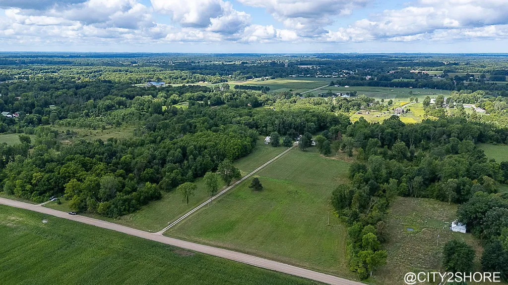 9905 52nd Avenue Allendale Charter Township MI 49401