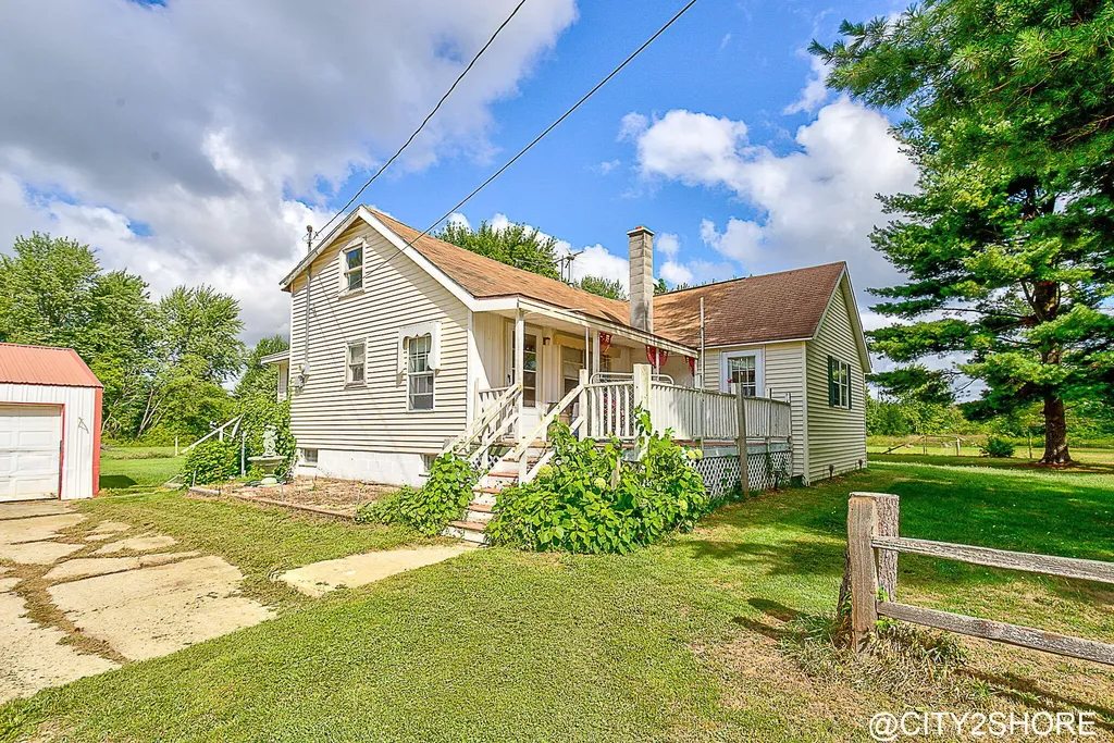9905 52nd Avenue Allendale Charter Township MI 49401