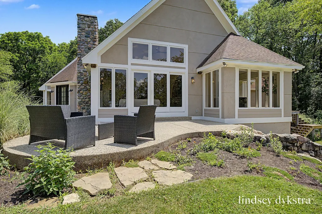 7718 Burrstone Drive SE Caledonia Township MI 49316