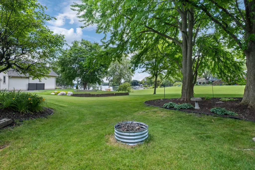 6900 Vista Grande Drive NE Cannon Township MI 49341