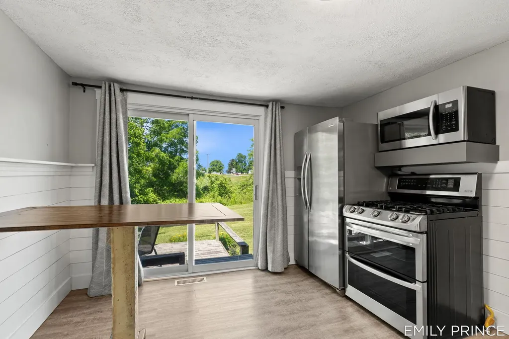 1476 142nd Avenue Dorr Township MI 49323