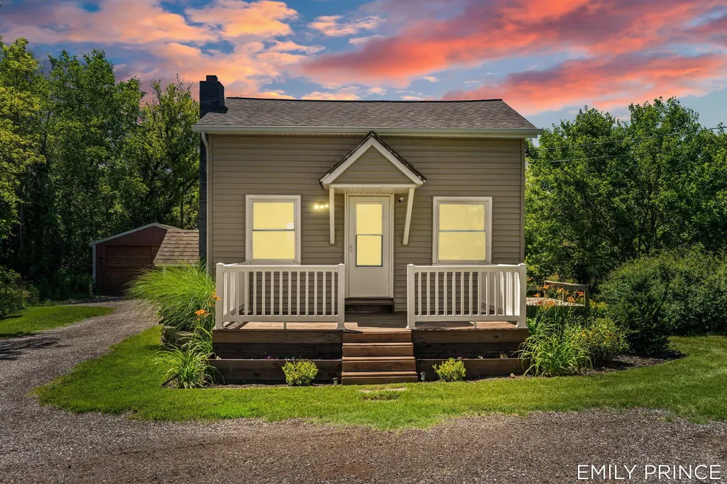 1476 142nd Avenue Dorr Township MI 49323