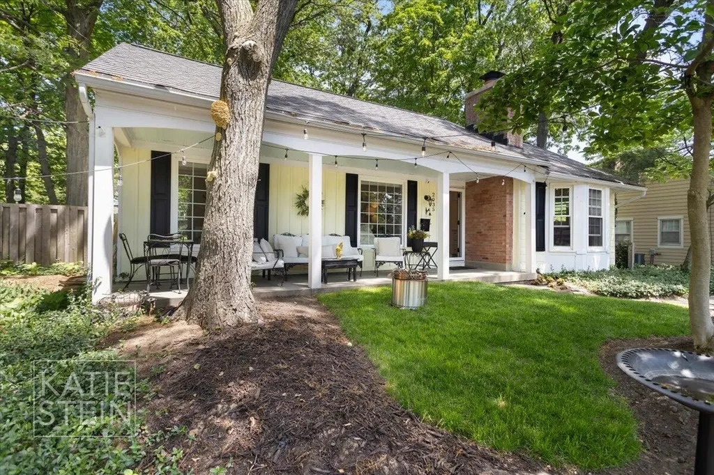 2035 Hall Street SE East Grand Rapids City MI 49506