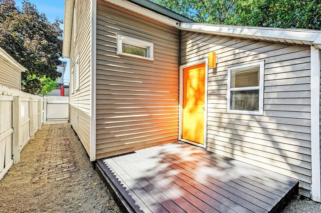 706 Alpine Avenue NW Grand Rapids City MI 49504