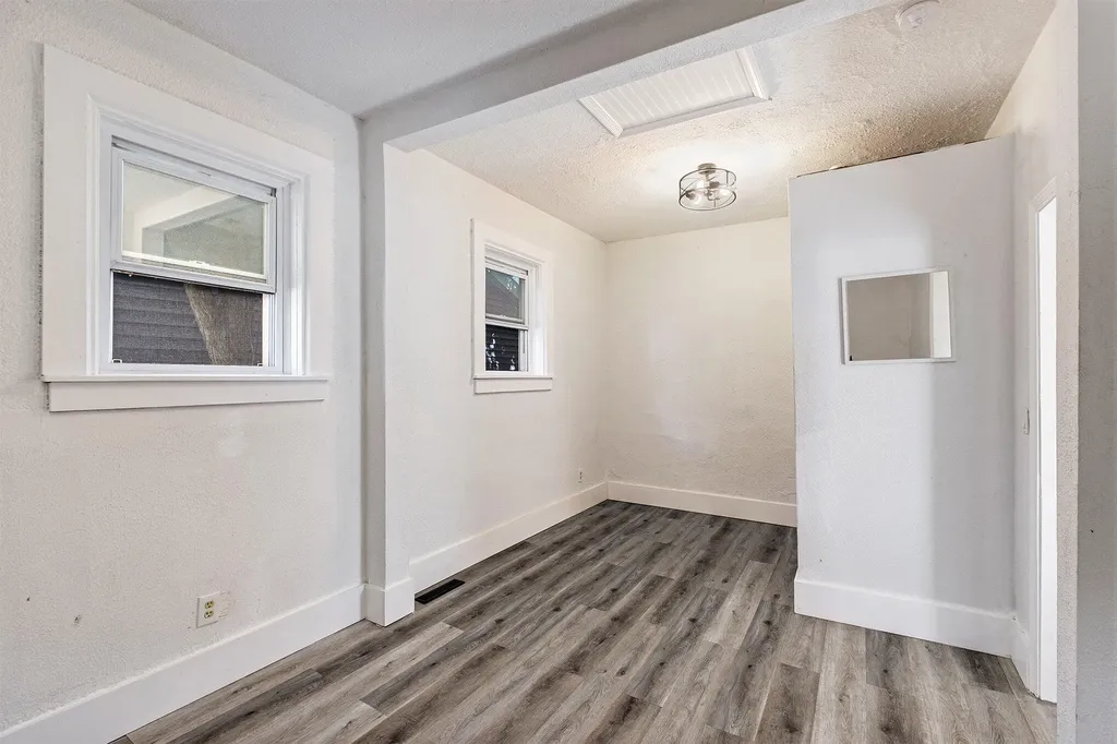 706 Alpine Avenue NW Grand Rapids City MI 49504