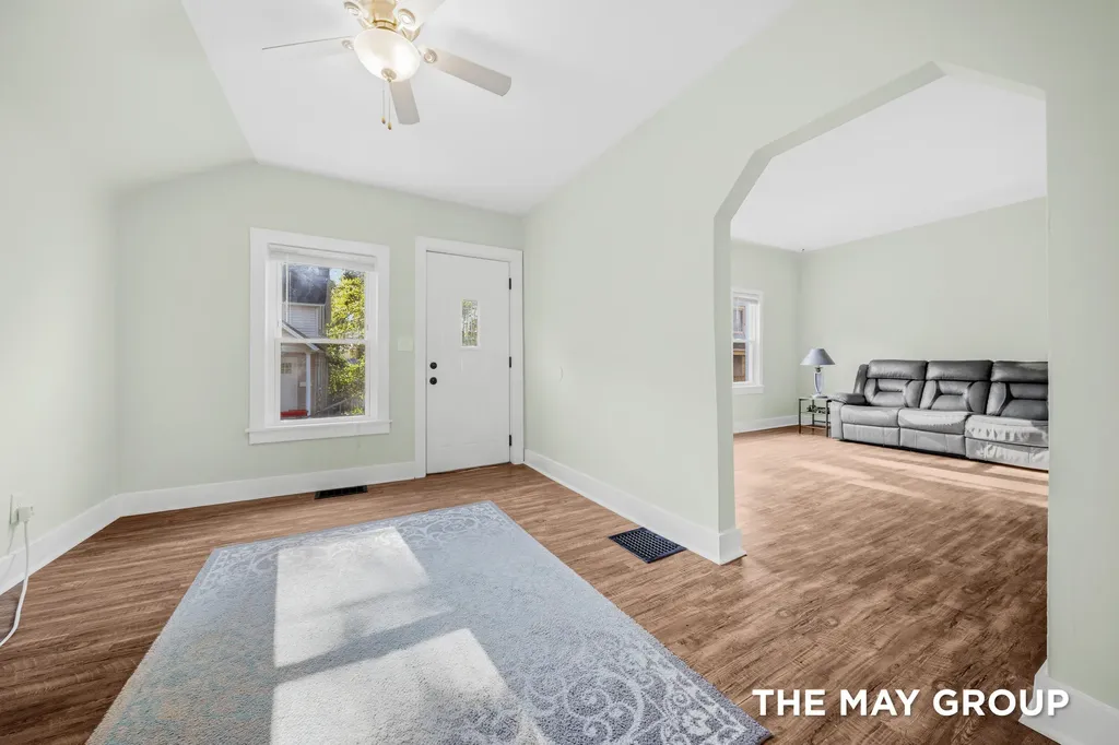 31 Mack Avenue NE Grand Rapids City MI 49503