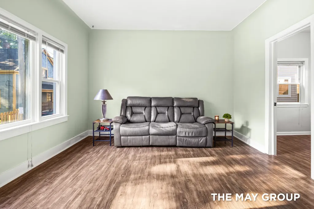 31 Mack Avenue NE Grand Rapids City MI 49503