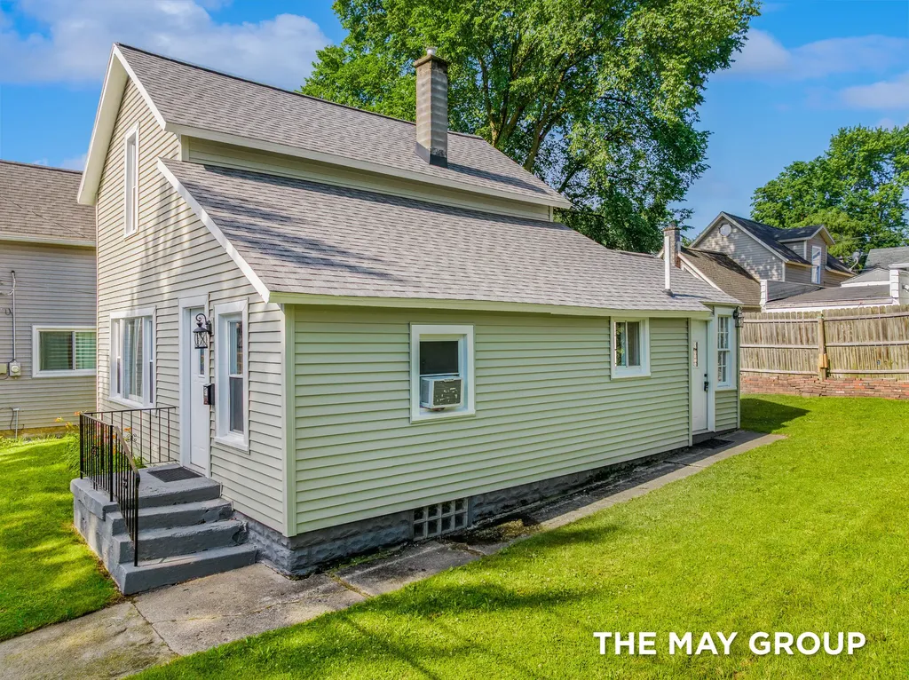31 Mack Avenue NE Grand Rapids City MI 49503