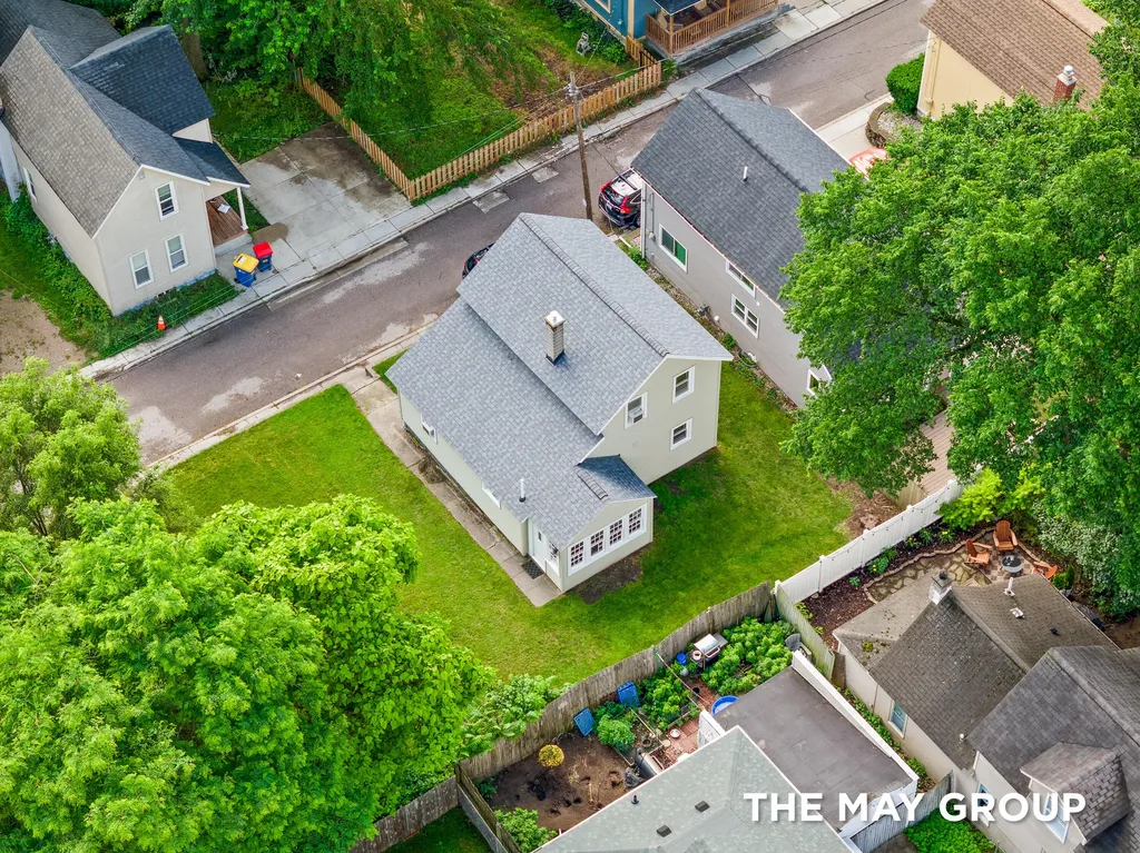 31 Mack Avenue NE Grand Rapids City MI 49503