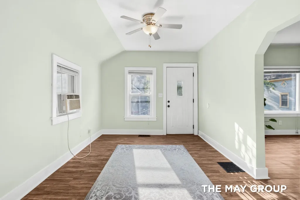 31 Mack Avenue NE Grand Rapids City MI 49503