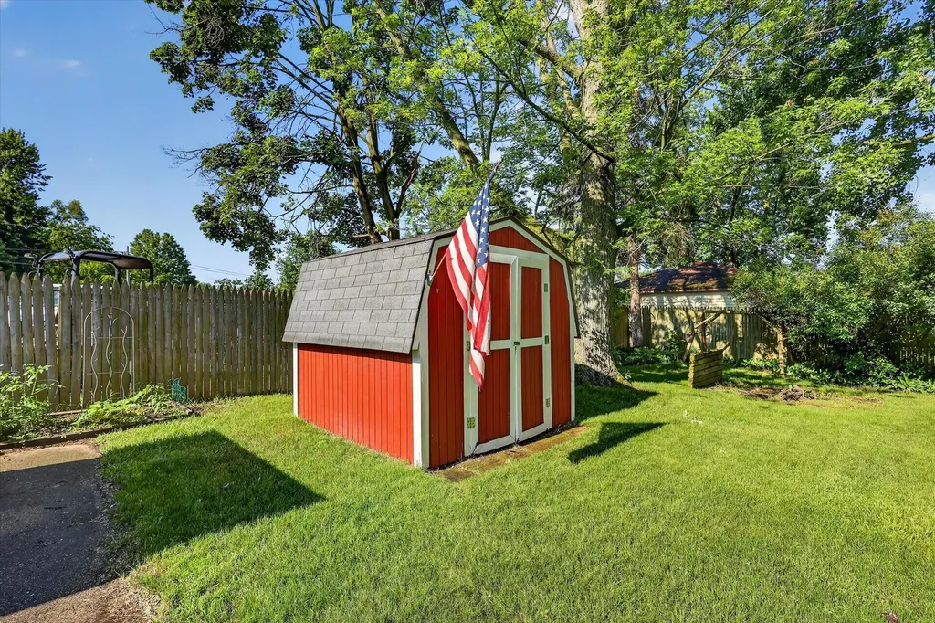 5249 Madison Avenue SE Kentwood City MI 49548